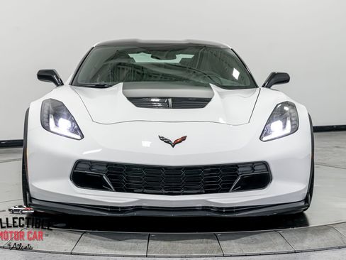 Used 2015 Chevrolet Corvette Z06 w/ 3LZ Preferred Equipment Group RWD image 33