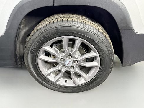 Used 2022 GMC Terrain SLT image 37