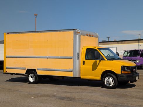 Used 2008 GMC Savana 3500 image 1