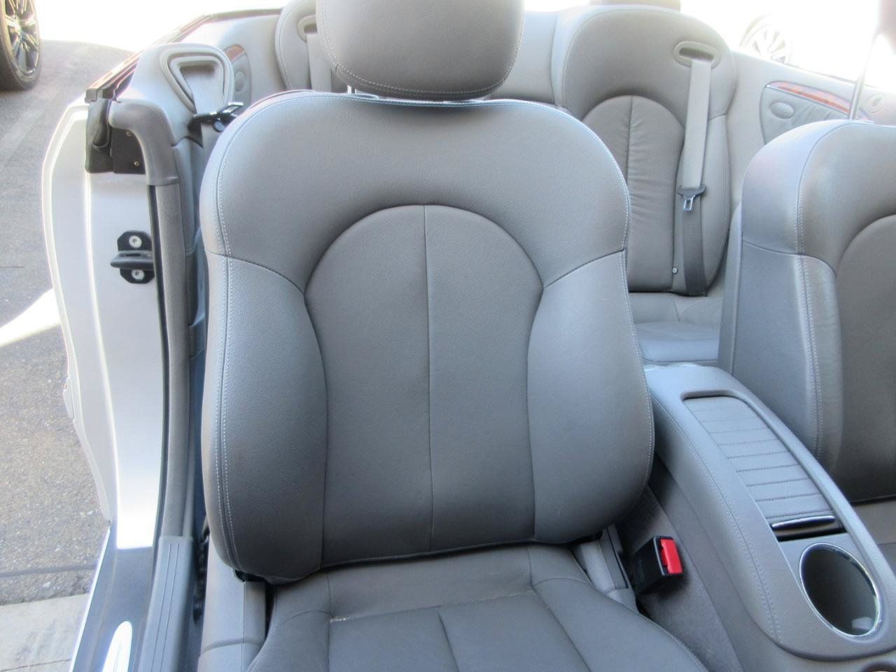 Used 2006 Mercedes-Benz CLK 500 Cabriolet image 25