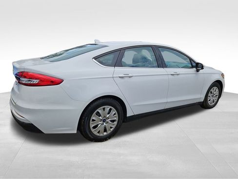 Used 2020 Ford Fusion S FWD image 4