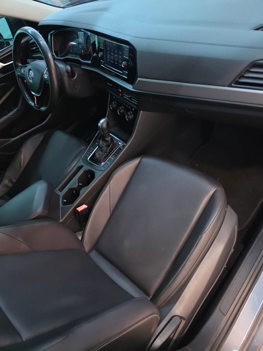 Used 2020 Volkswagen Jetta SE w/ SE Cold Weather Package FWD image 27