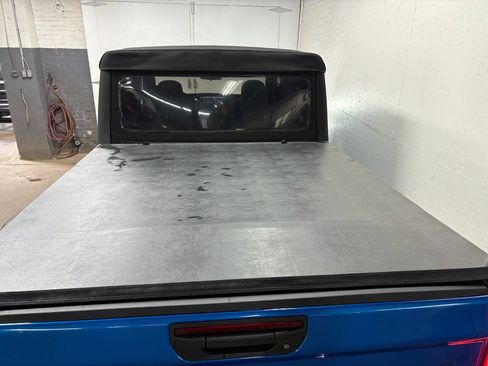 Used 2024 Jeep Gladiator Sport AWD/4WD image 9