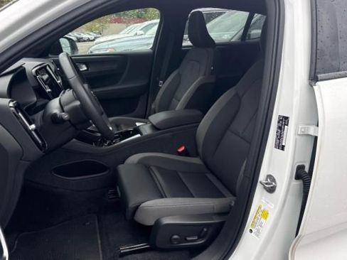 Used 2023 Volvo C40 P8 Recharge Plus w/ Climate Package AWD/4WD image 5