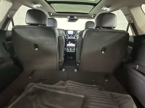 Used 2023 Kia Sorento SX AWD/4WD image 29
