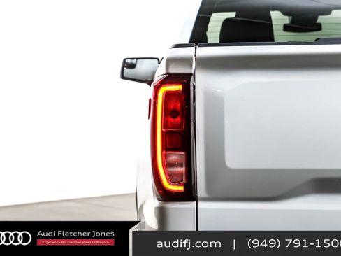 Used 2024 GMC Sierra 1500 Elevation image 14
