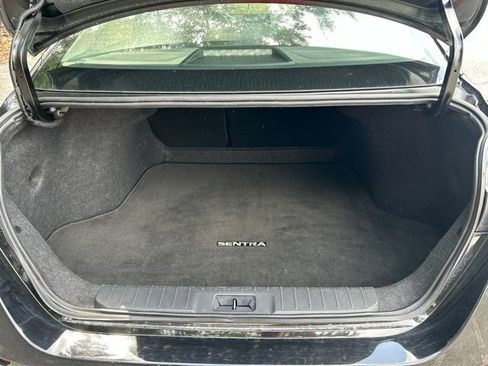 Used 2025 Nissan Sentra SV FWD image 18