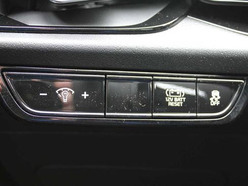 New 2025 Kia Niro EX image 23