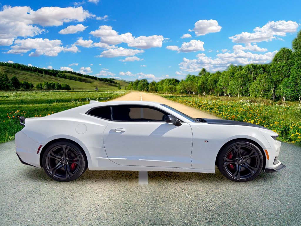 Used 2020 Chevrolet Camaro SS RWD image 7