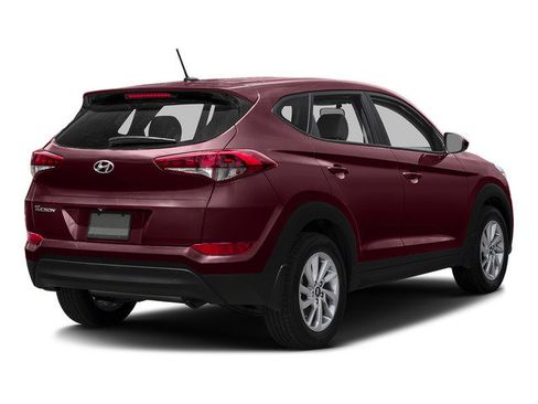 Used 2016 Hyundai Tucson SE image 2