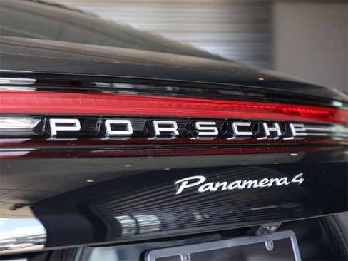 New 2025 Porsche Panamera 4 image 14