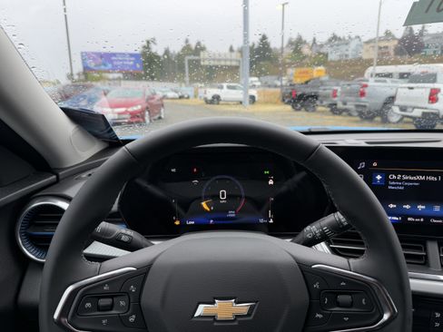 New 2026 Chevrolet Trax LT w/ Driver Confidence Package image 12