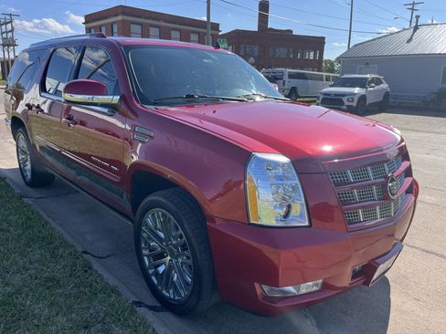 Used 2013 Cadillac Escalade ESV Premium AWD/4WD image 1
