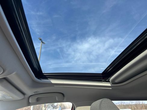 Used 2025 Toyota RAV4 XLE image 15