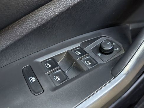 Used 2019 Volkswagen Jetta SEL FWD image 24