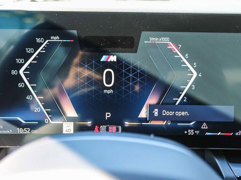 Used 2024 BMW 540i xDrive w/ Premium Package image 23