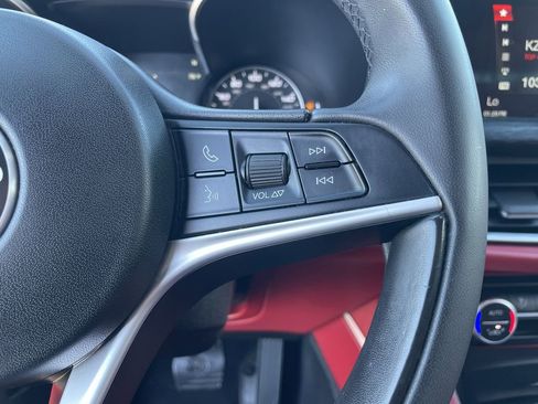 Used 2019 Alfa Romeo Stelvio image 26