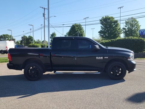 Used 2015 RAM 1500 Express AWD/4WD image 8
