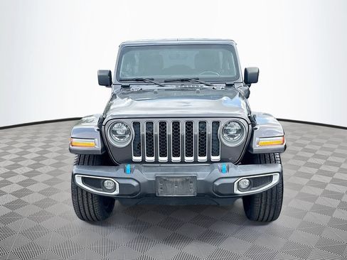 Used 2022 Jeep Wrangler Unlimited Sahara AWD/4WD image 2