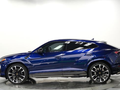 Used 2022 Lamborghini Urus AWD/4WD image 6