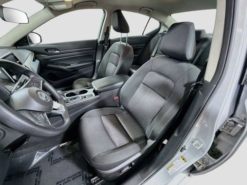 Used 2024 Nissan Altima 2.5 SV AWD/4WD image 21