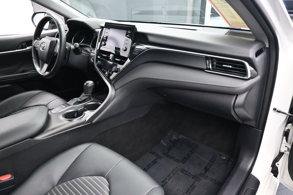 Used 2022 Toyota Camry SE w/ Convenience Package FWD image 44