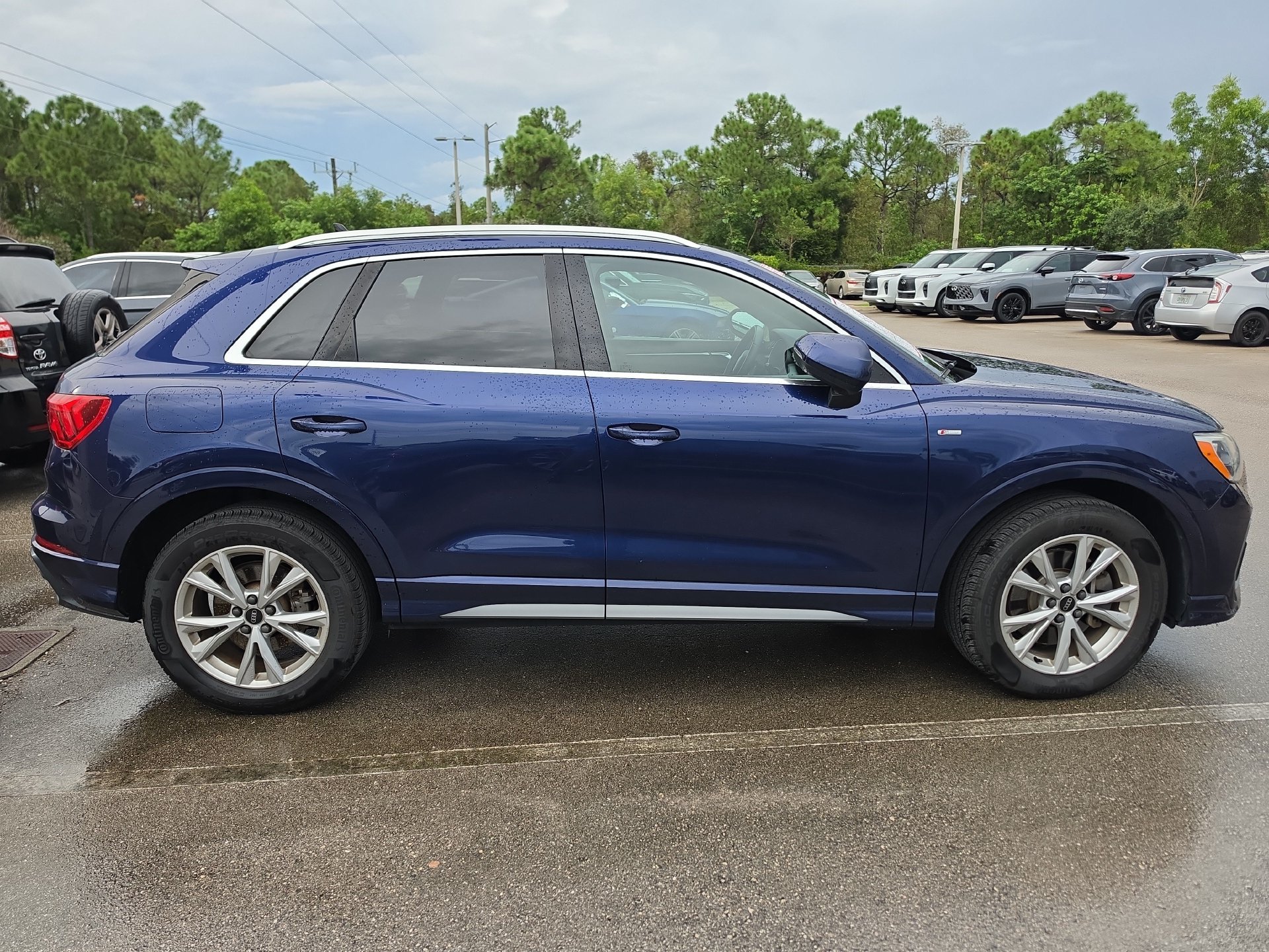 Used 2021 Audi Q3 2.0T Premium w/ Convenience Package AWD/4WD image 8