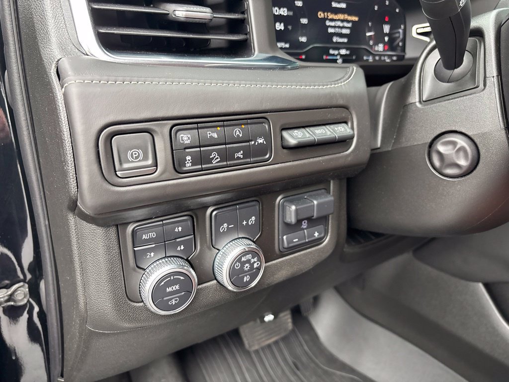 Used 2023 GMC Yukon Denali Ultimate w/ LPO, Floor Liner Package AWD/4WD image 5