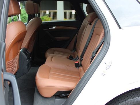 Used 2023 Audi Q5 2.0T Premium Plus AWD/4WD image 32