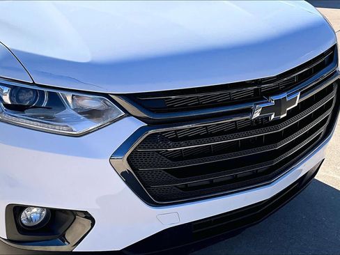Used 2021 Chevrolet Traverse LT image 29