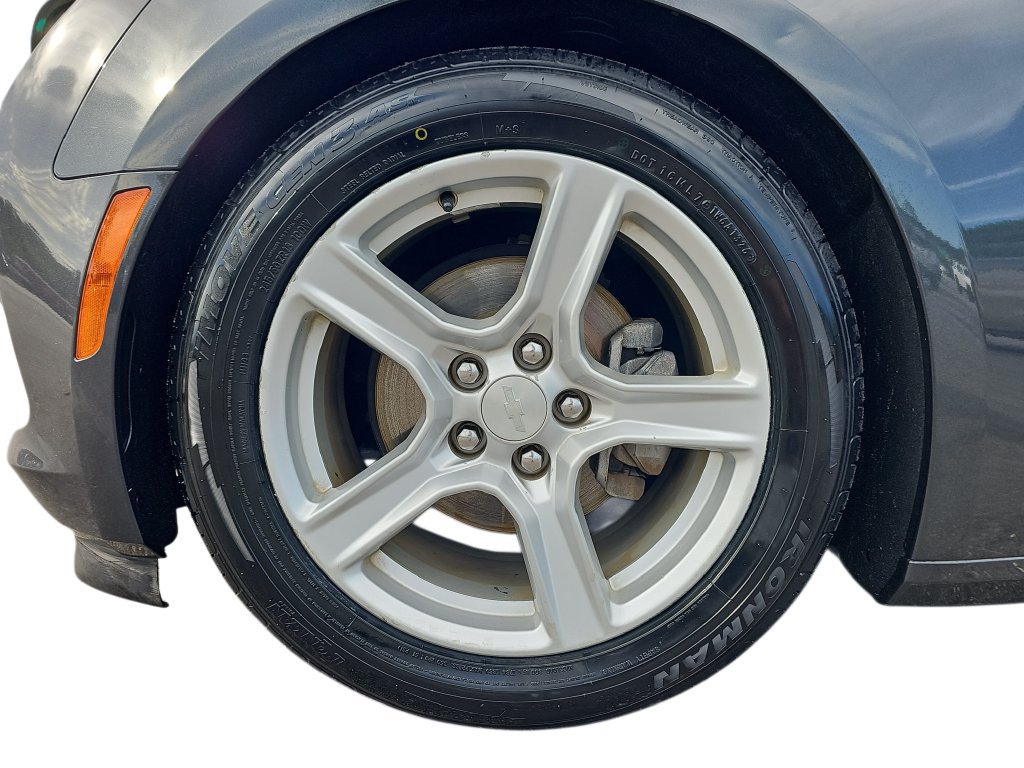 Used 2017 Chevrolet Camaro LT RWD image 29