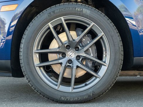 New 2026 Porsche Macan Turbo AWD/4WD image 12