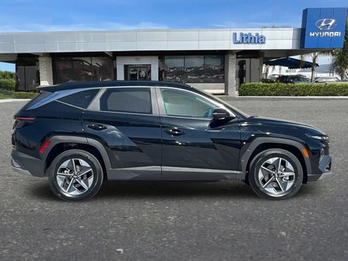 Certified 2025 Hyundai Tucson SEL image 9