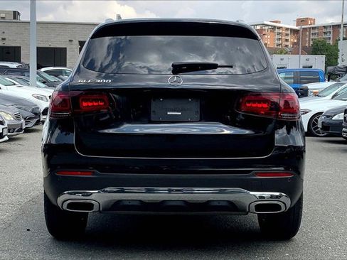 Used 2022 Mercedes-Benz GLC 300 image 3