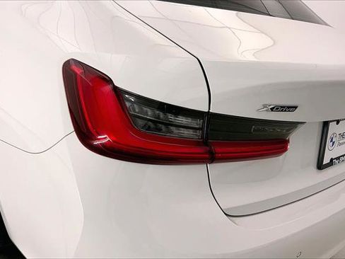 Used 2021 BMW 330e xDrive w/ Premium Package image 28