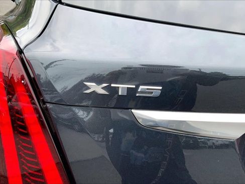 Used 2021 Cadillac XT5 Premium Luxury AWD/4WD image 7