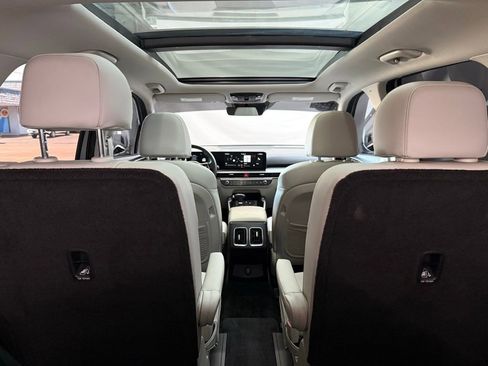 Used 2025 Kia Sorento EX w/ Panoramic Sunroof Package FWD image 18