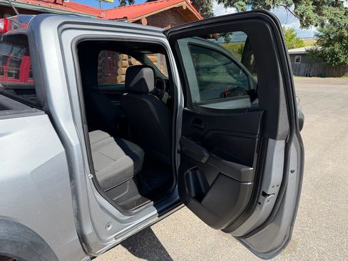 Used 2025 Chevrolet Colorado Trail Boss AWD/4WD image 18