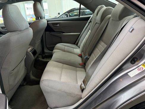Used 2016 Toyota Camry LE FWD image 13