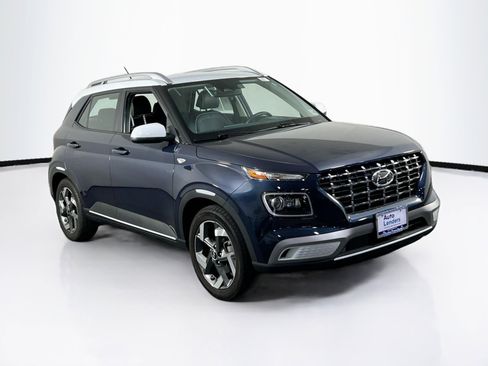 Used 2023 Hyundai Venue Limited FWD image 3
