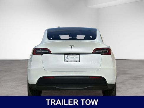 Used 2023 Tesla Model Y Long Range AWD/4WD image 4