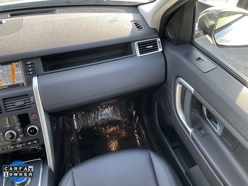 Used 2019 Land Rover Discovery Sport SE image 60