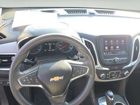 Used 2020 Chevrolet Equinox LS w/ LS Convenience Package FWD image 11