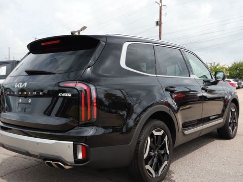 Used 2024 Kia Telluride EX w/ EX Captain's Chair Package FWD image 5