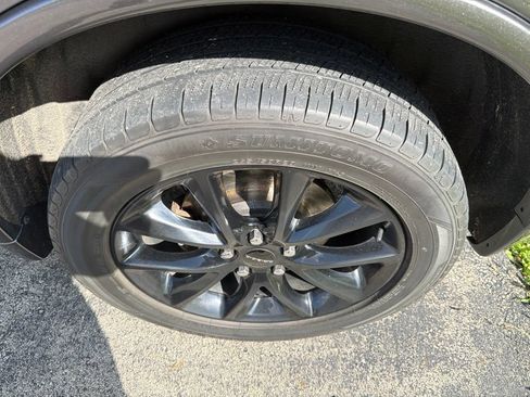 Used 2018 Dodge Durango GT w/ Technology Group AWD/4WD image 6