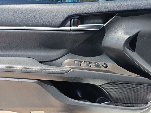 Used 2023 Toyota Camry XSE image 28