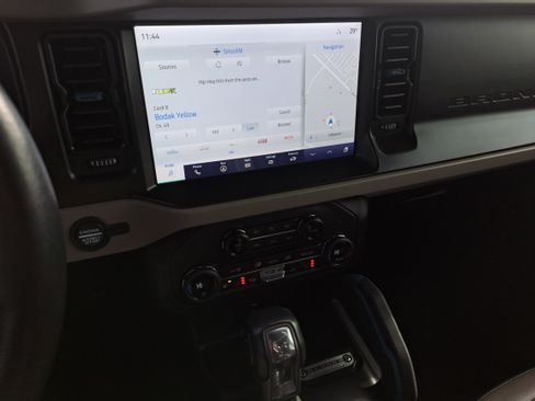 Used 2021 Ford Bronco Wildtrak image 15