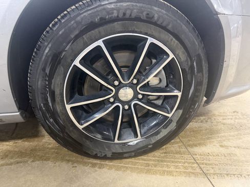 Used 2018 Dodge Grand Caravan GT image 12