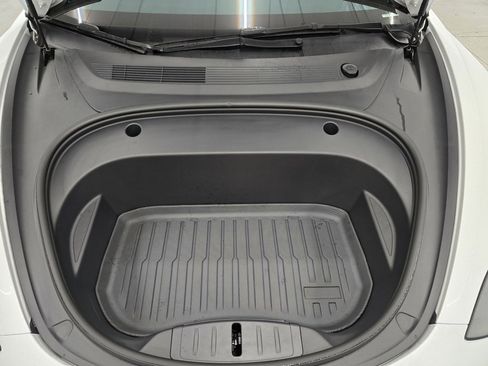 Used 2023 Tesla Model 3 Performance image 39