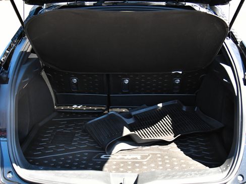 Used 2019 Toyota C-HR LE image 35